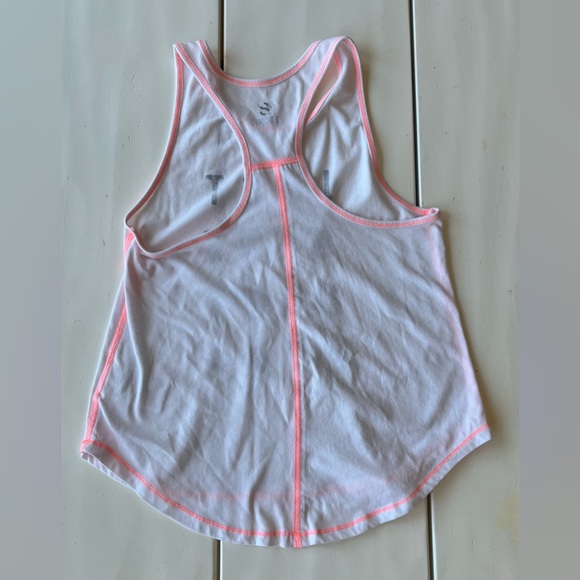 “just move don’t stop” white tank top - Picture 3 of 3